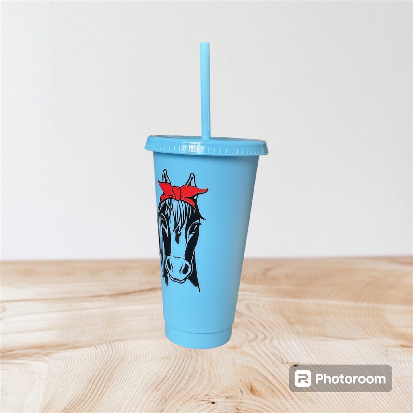 24oz cold cup with a horse head wearing a bow