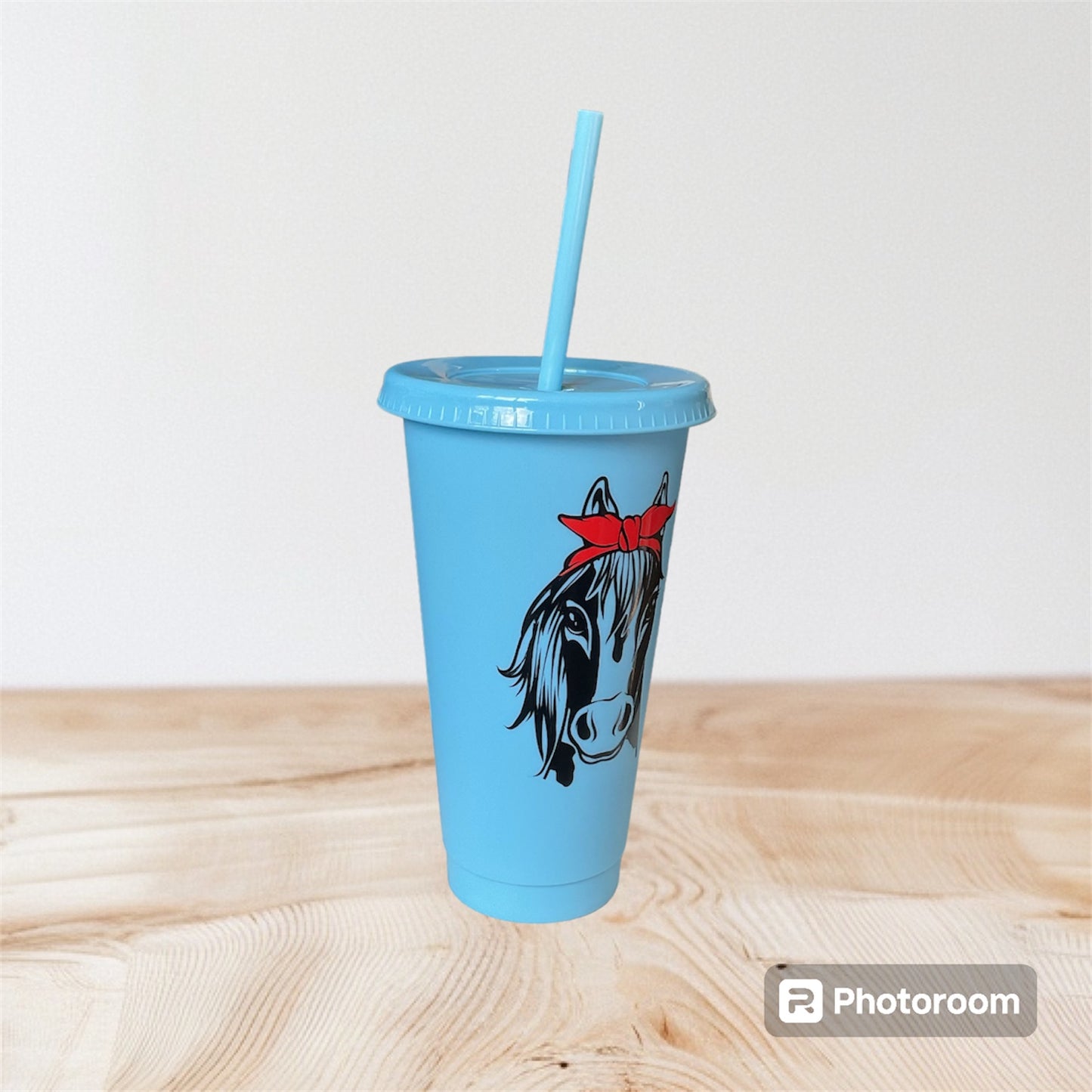 24oz cold cup with a horse head wearing a bow